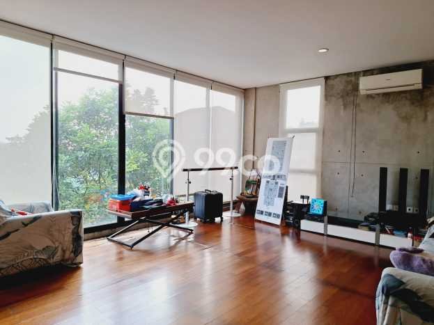 Rumah Mewah LB 300m2 Siap Pakai Desain Elegan di Sentul City, Bogor Rumah Mewah LB 300m2 Siap Pakai Desain Elegan di Sentul City, Bogor