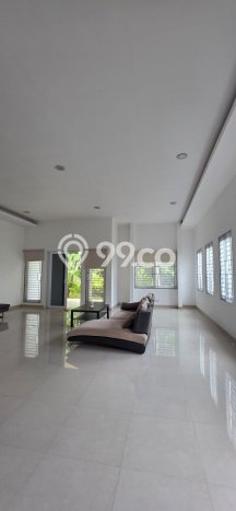 Ready to Use! Luxury House LT 520m2 Desain Elegan di Sentul City Ready to Use! Luxury House LT 520m2 Desain Elegan di Sentul City