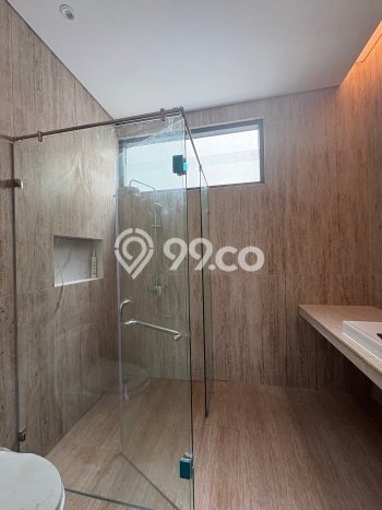 Ready to Use! Premium House LT 416m2 Desain Elegan di Sentul City Ready to Use! Premium House LT 416m2 Desain Elegan di Sentul City