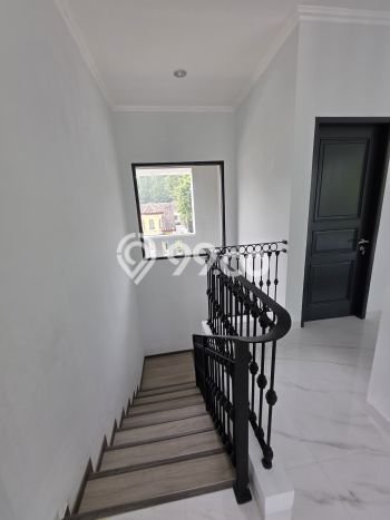 Rumah Luxury Modern Siap Huni di Sentul City Bogor Rumah Luxury Modern Siap Huni di Sentul City Bogor