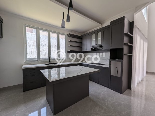 For Sale! Premium House LT 287m2 Desain Elegan di Sentul City For Sale! Premium House LT 287m2 Desain Elegan di Sentul City