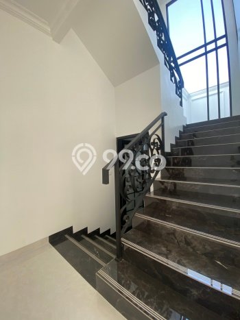 Hunian Elit LB 390m2 Siap Huni Desain Elegan di Sentul City, Bogor Hunian Elit LB 390m2 Siap Huni Desain Elegan di Sentul City, Bogor