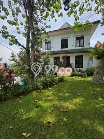 Ready to Use! Luxury House LT 1061m2 Desain Modern di Sentul City Ready to Use! Luxury House LT 1061m2 Desain Modern di Sentul City