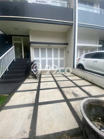 Ready to Use! Premium House LT 295m2 Desain Elegan di Sentul City Ready to Use! Premium House LT 295m2 Desain Elegan di Sentul City