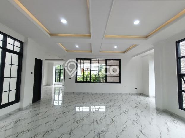Rumah Mewah LB 800m2 Siap Pakai Desain Elegan di Sentul City, Bogor Rumah Mewah LB 800m2 Siap Pakai Desain Elegan di Sentul City, Bogor