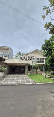 Rumah Elit LB 350m2 Siap Huni Desain Elegan di Sentul City, Bogor Rumah Elit LB 350m2 Siap Huni Desain Elegan di Sentul City, Bogor