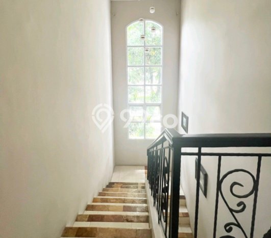 Dijual Rumah Luas Megah Dengan View Cantik di Gading Serpong, Tangerang Dijual Rumah Luas Megah Dengan View Cantik di Gading Serpong, Tangerang
