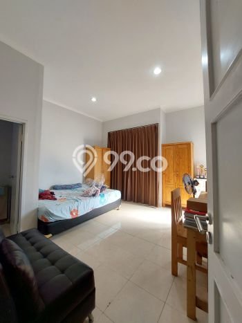 Rumah Luas Asri 8 KT Siap Pakai di Gading Serpong Tangerang Rumah Luas Asri 8 KT Siap Pakai di Gading Serpong Tangerang