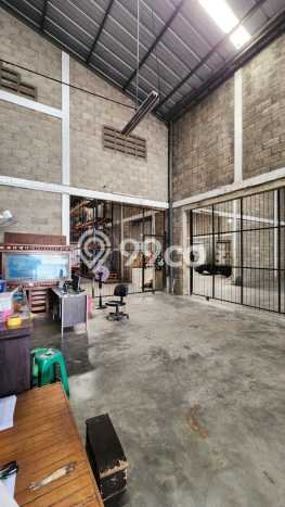 Gudang Bagus Dijual LB 540m2 Lokasi Strategis Tangerang Area Cocok untuk Berbisnis Gudang Bagus Dijual LB 540m2 Lokasi Strategis Tangerang Area Cocok untuk Berbisnis