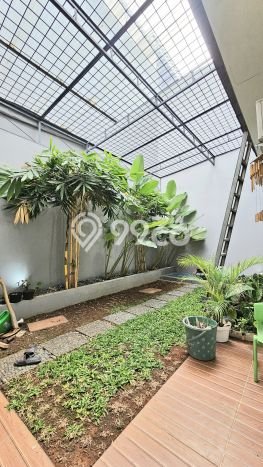 Ready to Use! Luxury House LT 200m2 Desain Modern di BSD The Green Ready to Use! Luxury House LT 200m2 Desain Modern di BSD The Green