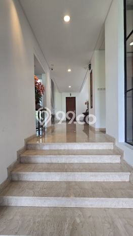 Rumah Mewah LB 345m2 Siap Huni Desain Elegan di Pluit, Jakarta Utara Rumah Mewah LB 345m2 Siap Huni Desain Elegan di Pluit, Jakarta Utara