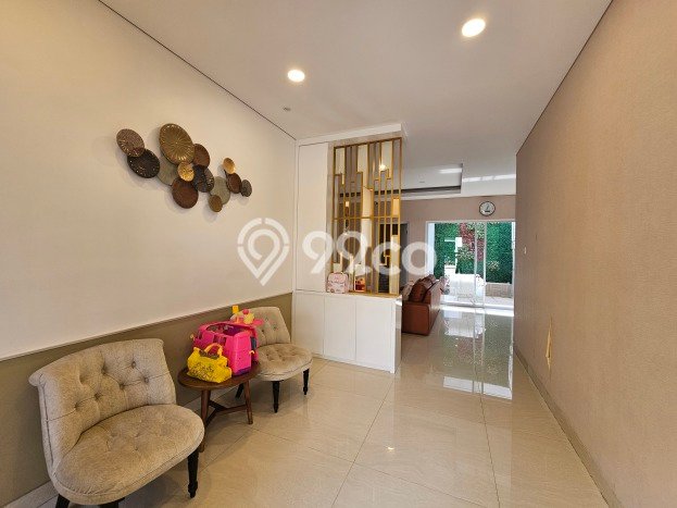 Jual Rumah Mewah Elegan Dengan View Eksklusif di Gading Serpong, Tangerang Jual Rumah Mewah Elegan Dengan View Eksklusif di Gading Serpong, Tangerang