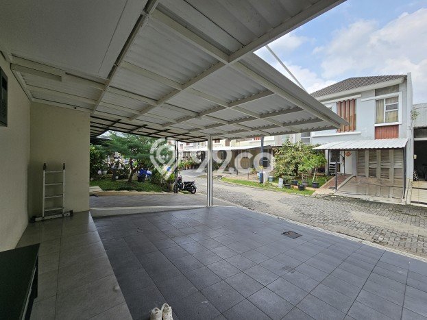 Jual Rumah Mewah Elegan Dengan View Eksklusif di Gading Serpong, Tangerang Jual Rumah Mewah Elegan Dengan View Eksklusif di Gading Serpong, Tangerang