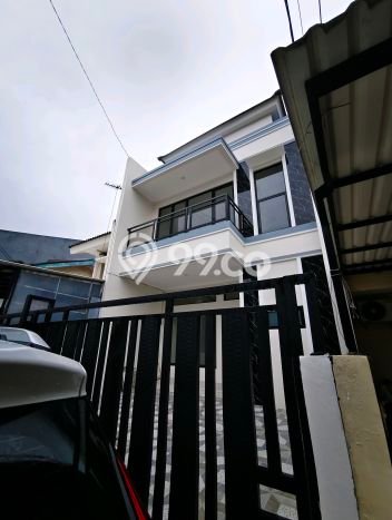 Dijual Rumah Eksklusif 4 KT di Gading Serpong, Tangerang Dijual Rumah Eksklusif 4 KT di Gading Serpong, Tangerang