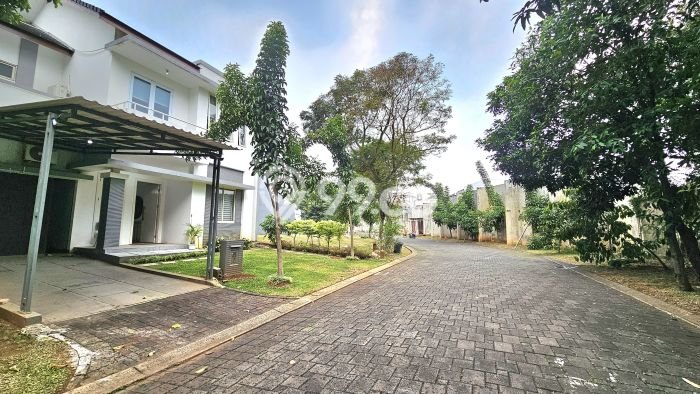 Ready to Use! Luxury House LT 200m2 Desain Modern di BSD The Green Ready to Use! Luxury House LT 200m2 Desain Modern di BSD The Green
