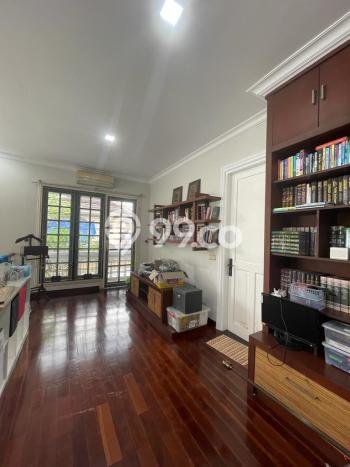 Jual Rumah Luas Elegan Dengan View Cantik di BSD City, Tangerang Jual Rumah Luas Elegan Dengan View Cantik di BSD City, Tangerang