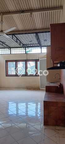 Ruko Kawasan Bisnis di Serpong, Luas 169m², Mainroad Ruko Kawasan Bisnis di Serpong, Luas 169m², Mainroad