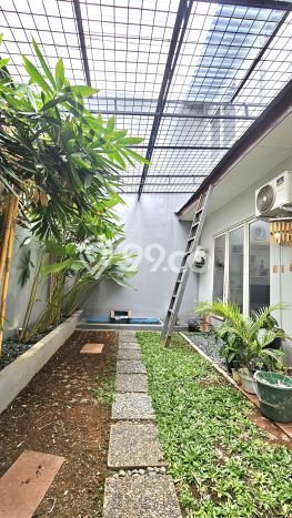 Ready to Use! Luxury House LT 200m2 Desain Modern di BSD The Green Ready to Use! Luxury House LT 200m2 Desain Modern di BSD The Green