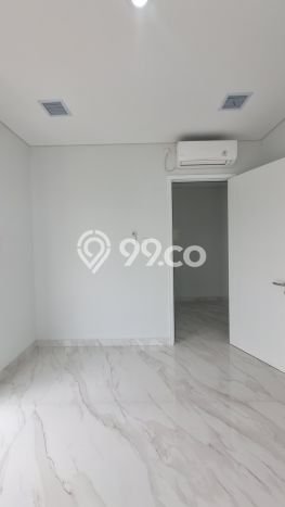 Ready to Use! Premium House LT 196m2 Desain Modern di Gading Serpong Ready to Use! Premium House LT 196m2 Desain Modern di Gading Serpong