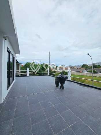 Rumah Mewah LB 950m2 Siap Huni Desain Elegan di Alam Sutera, Tangerang Rumah Mewah LB 950m2 Siap Huni Desain Elegan di Alam Sutera, Tangerang