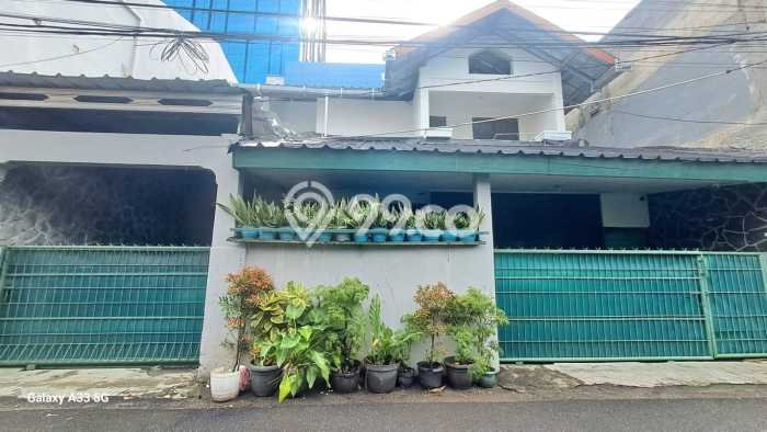 Dijual Rumah Premium dengan Fasilitas Sekitar Lengkap di Kebon Jeruk, Jakarta Barat Dijual Rumah Premium dengan Fasilitas Sekitar Lengkap di Kebon Jeruk, Jakarta Barat