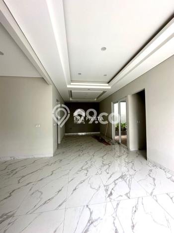 Rumah Mewah LB 225m2 Siap Huni Desain Elegan di BSD The Icon, Tangerang Rumah Mewah LB 225m2 Siap Huni Desain Elegan di BSD The Icon, Tangerang