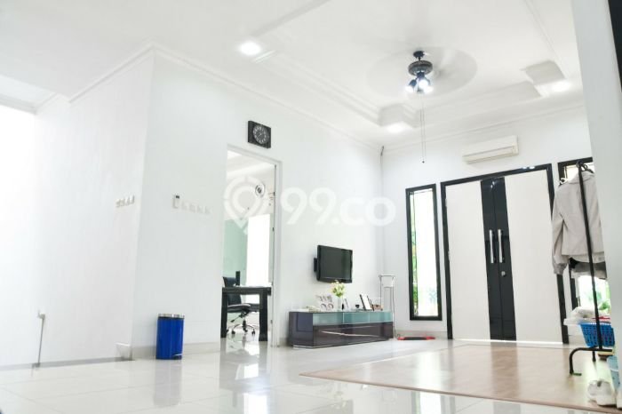 Siap Huni Hunian Elit 6 Kamar di Kelapa Gading Dekat ke Mana Pun Siap Huni Hunian Elit 6 Kamar di Kelapa Gading Dekat ke Mana Pun