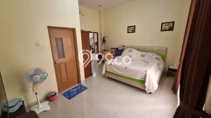 For Sale Rumah Mewah Exclusive di Serpong, Tangerang Selatan For Sale Rumah Mewah Exclusive di Serpong, Tangerang Selatan