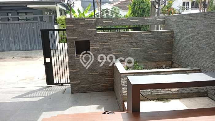 Siap Huni Rumah Mewah 4 Kamar di Kelapa Gading Dekat ke Mana Pun Siap Huni Rumah Mewah 4 Kamar di Kelapa Gading Dekat ke Mana Pun