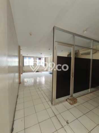 Ruko Dijual di Jakarta Pusat LT 108m2 & LB 380m2 Lokasi Terbaik! Ruko Dijual di Jakarta Pusat LT 108m2 & LB 380m2 Lokasi Terbaik!