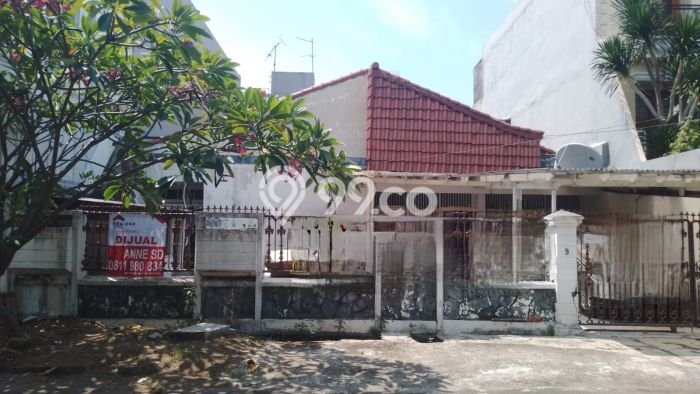 Rumah Berkualitas LT 222m² / LB 180m² di Pulomas, Dekat Pusat Kota, Jakarta Timur Rumah Berkualitas LT 222m² / LB 180m² di Pulomas, Dekat Pusat Kota, Jakarta Timur