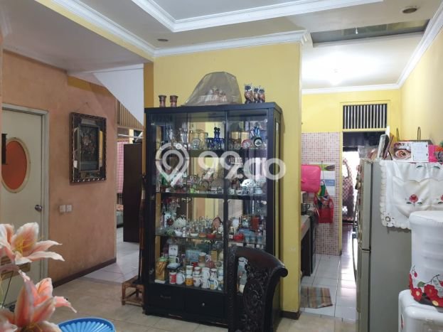 Rumah Luxury Modern Tanpa Renovasi di Pegangsaan Jakarta Utara Rumah Luxury Modern Tanpa Renovasi di Pegangsaan Jakarta Utara