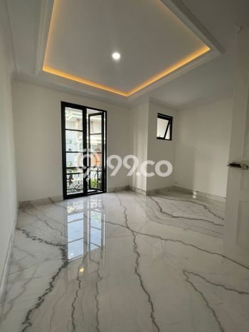 Rumah Eksklusif Siap Huni LT 312m2 di Kelapa Gading, Jakarta Utara Rumah Eksklusif Siap Huni LT 312m2 di Kelapa Gading, Jakarta Utara