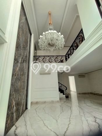 Rumah Eksklusif Siap Huni LT 312m2 di Kelapa Gading, Jakarta Utara Rumah Eksklusif Siap Huni LT 312m2 di Kelapa Gading, Jakarta Utara