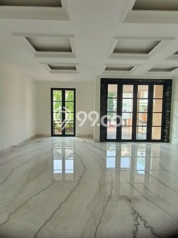 Rumah Eksklusif Siap Huni LT 312m2 di Kelapa Gading, Jakarta Utara Rumah Eksklusif Siap Huni LT 312m2 di Kelapa Gading, Jakarta Utara