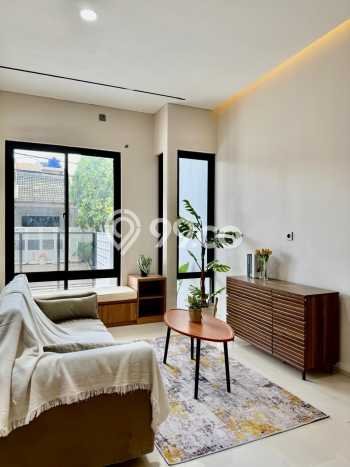 For Sale Hunian Rumah Terawat 4 Kamar di BSD, Tangerang For Sale Hunian Rumah Terawat 4 Kamar di BSD, Tangerang