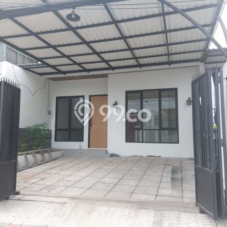 For Sale Rumah 4 Kamar Lokasi Ideal Nyaman dan Strategis di Tambaksari For Sale Rumah 4 Kamar Lokasi Ideal Nyaman dan Strategis di Tambaksari