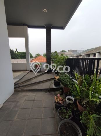 Rumah Strategis Modern Lb 300m2 di Cibinong, Bogor Rumah Strategis Modern Lb 300m2 di Cibinong, Bogor
