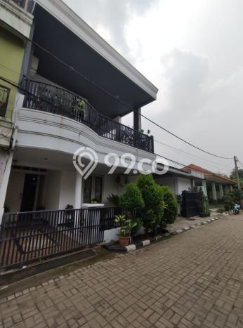 Rumah Strategis Modern Lb 300m2 di Cibinong, Bogor Rumah Strategis Modern Lb 300m2 di Cibinong, Bogor