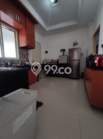Rumah Strategis Modern Lb 300m2 di Cibinong, Bogor Rumah Strategis Modern Lb 300m2 di Cibinong, Bogor