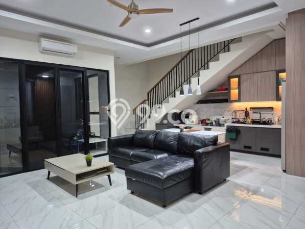 Rumah Luxury Modern Tanpa Renovasi di Cikokol Tangerang Rumah Luxury Modern Tanpa Renovasi di Cikokol Tangerang