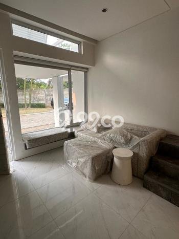 Rumah Modern Minimalis 2 KT Bisa Langsung Pindah di BSD Rumah Modern Minimalis 2 KT Bisa Langsung Pindah di BSD