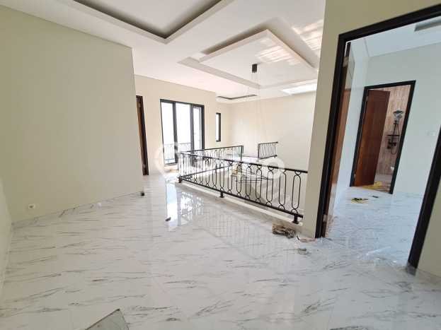 DIJUAL CEPAT! Rumah Minimalis area Serpong Villa Melati Mas, Tangerang Selatan, Luas 153m² LB 200m² NEGO! DIJUAL CEPAT! Rumah Minimalis area Serpong Villa Melati Mas, Tangerang Selatan, Luas 153m² LB 200m² NEGO!