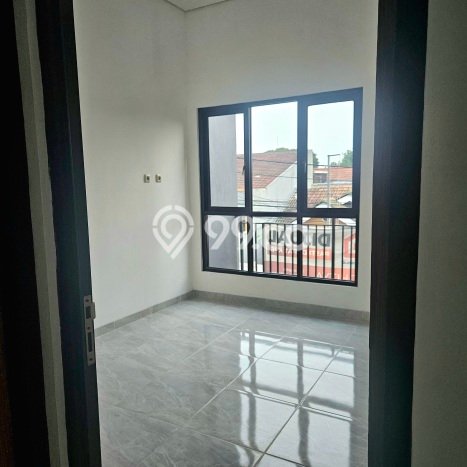 Rumah Minimalis 4 KT di BSD Nusaloka Tangerang Unfurnished Rumah Minimalis 4 KT di BSD Nusaloka Tangerang Unfurnished