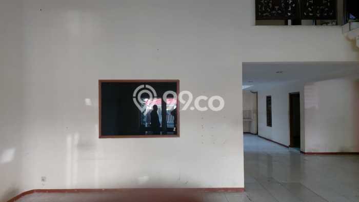 Jual Rumah Mewah Elegan Dengan View Eksklusif di Pejompongan, Jakarta Pusat Jual Rumah Mewah Elegan Dengan View Eksklusif di Pejompongan, Jakarta Pusat