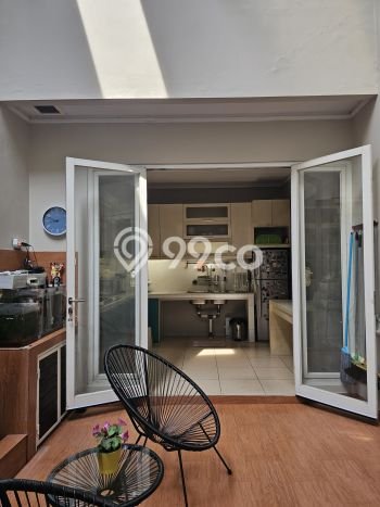 Rumah Elit Modern Tanpa Renovasi di BSD City Tangerang Rumah Elit Modern Tanpa Renovasi di BSD City Tangerang
