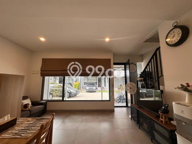 For Sale Hunian Rumah Terawat 5 KT di BSD, Tangerang For Sale Hunian Rumah Terawat 5 KT di BSD, Tangerang