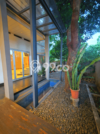Rumah Luxury Modern Siap Huni di BSD City Tangerang Rumah Luxury Modern Siap Huni di BSD City Tangerang