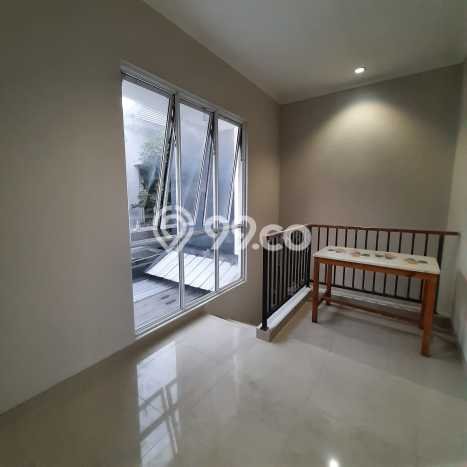 For Sale Hunian Rumah Nyaman 3 KT di Graha Raya, Tangerang For Sale Hunian Rumah Nyaman 3 KT di Graha Raya, Tangerang