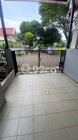 Rumah Luxury Modern Siap Huni di BSD Tangerang Rumah Luxury Modern Siap Huni di BSD Tangerang